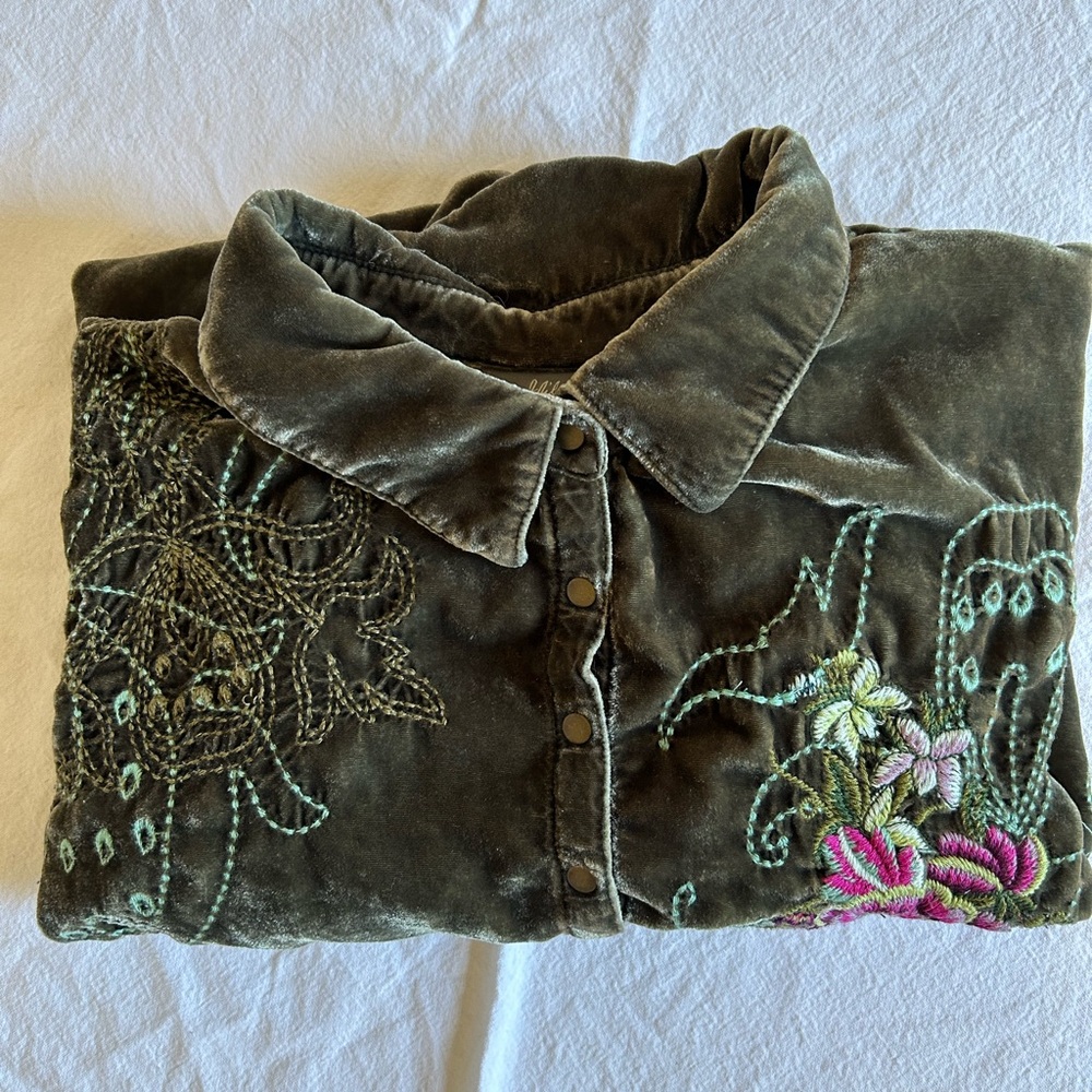 J. JILL velvet embroidered button up